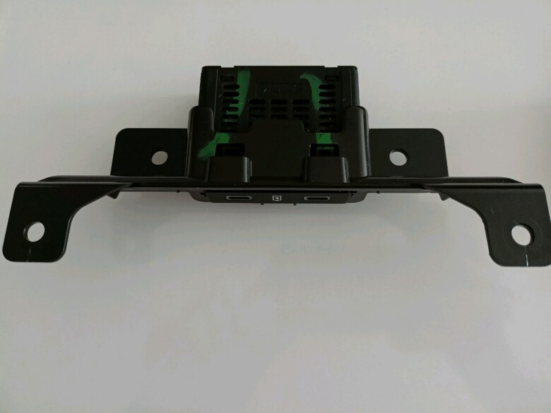 resimler/genel/Renault Megane E Tech Austral Megane 5 Sedan Arka Konsol USB Aksesuar Prizi Sıfır Orjinal üründür.Oem no 284H35397R 284H38566R (FRDADM)