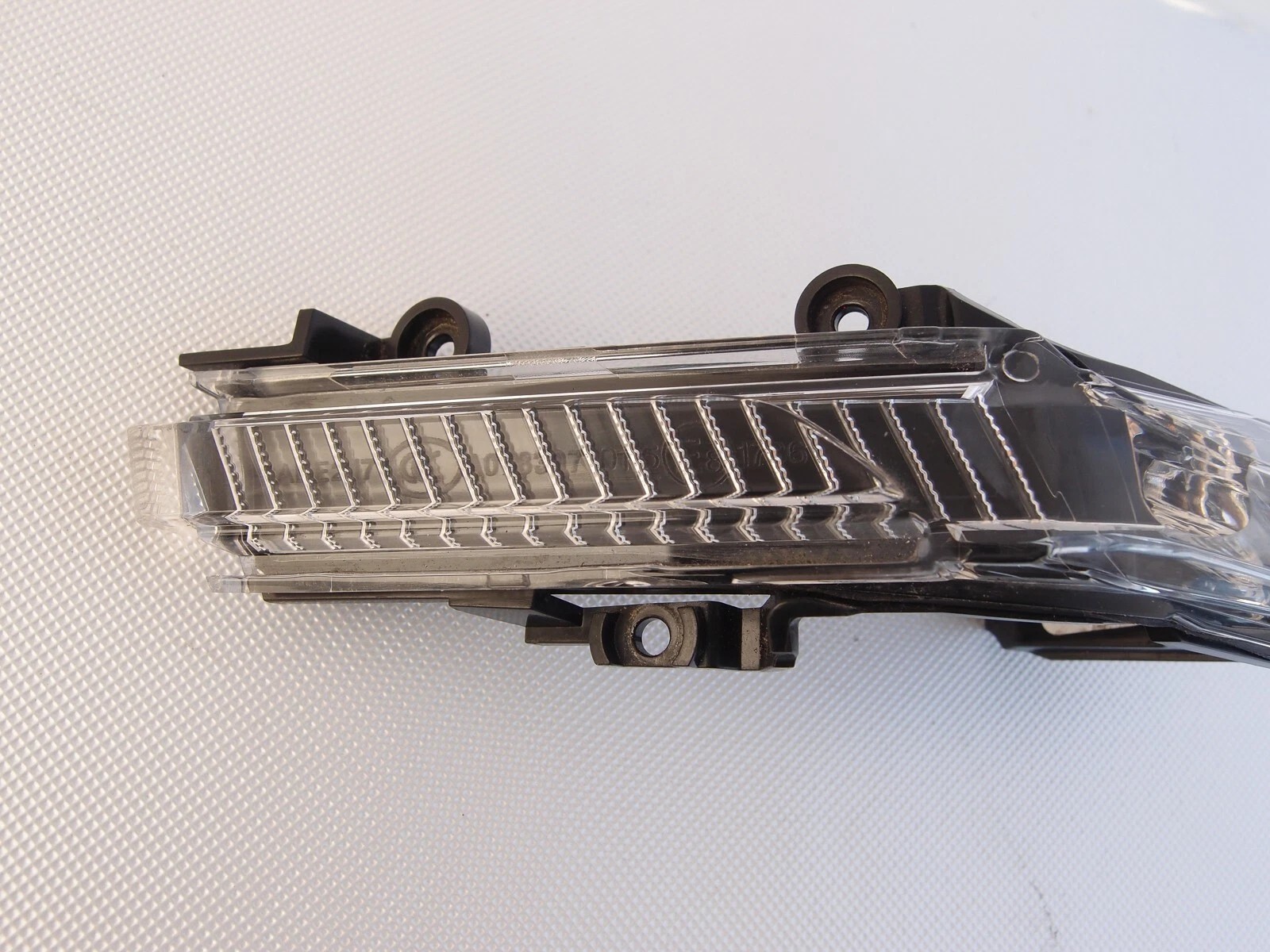 resimler/genel/AUDİ  Audi a6 e-tron ayna sinyali sol sıfır 2025 85e949127 (FRDADM) 